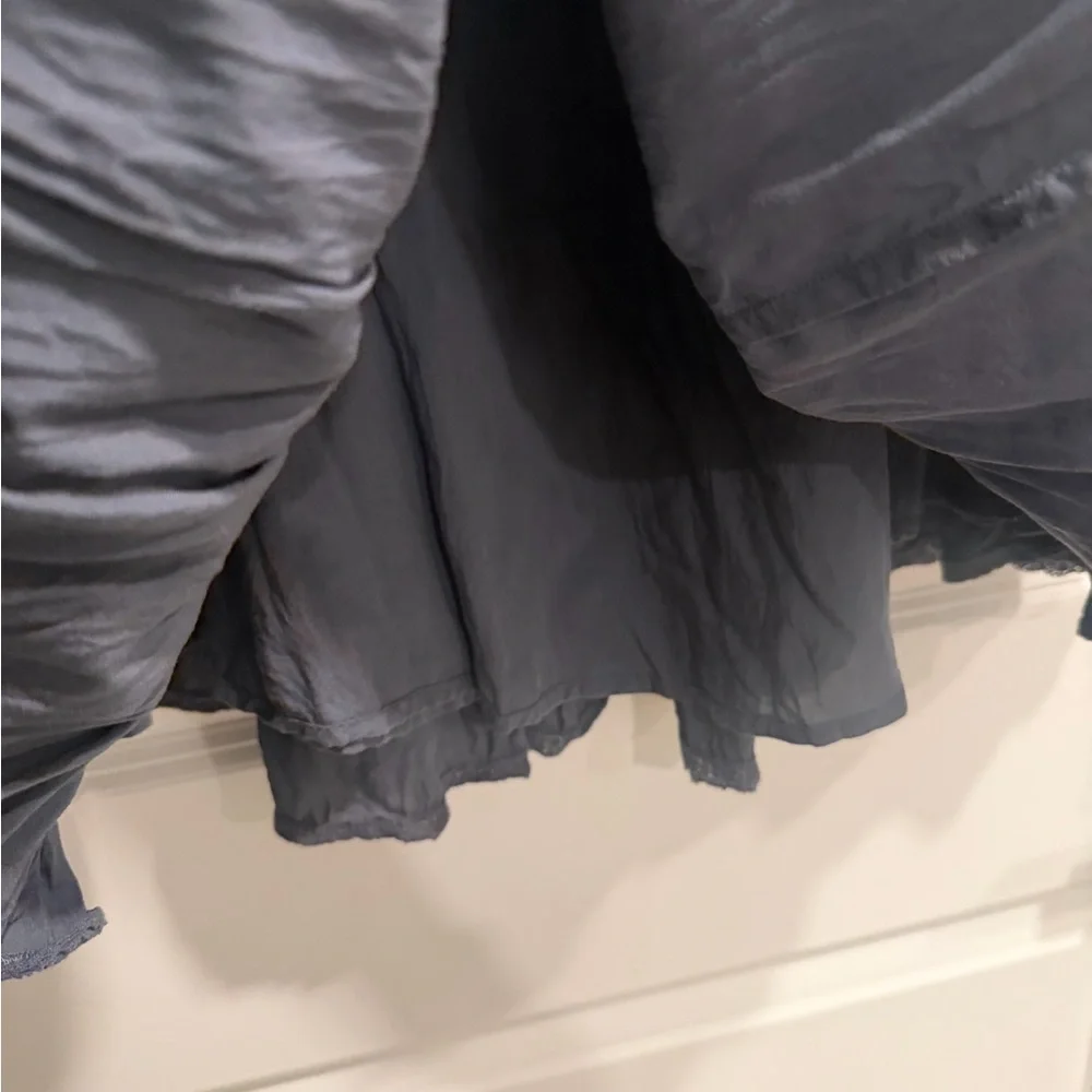 Aritzia Damasque Skirt in Vintage Navy size Large - Picture 10 of 12